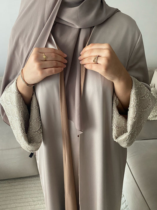 The Shell Abaya